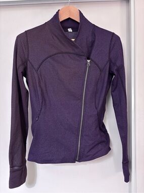 Lululemon Precision Jacket Size 10 Purple Shawl Collar Cuff Mittens Thumb Holes